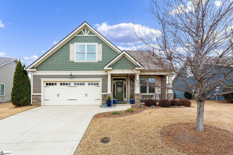 15 Belle Oaks Drive