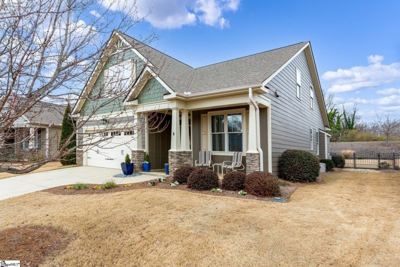 Property image 2 at 15 Belle Oaks Drive, Simpsonville, SC 29680