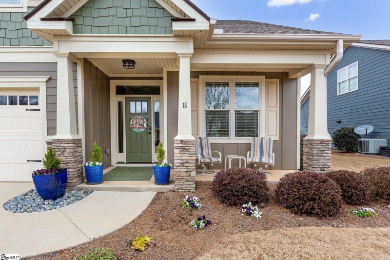 Property image 4 at 15 Belle Oaks Drive, Simpsonville, SC 29680