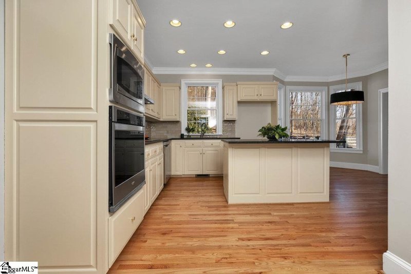 Property image 5 at 2359 Altamont Road, Greenville, SC 29609