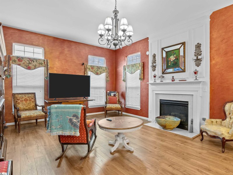 Property image 2 at 412 Belgray Court, Taylors, SC 29687