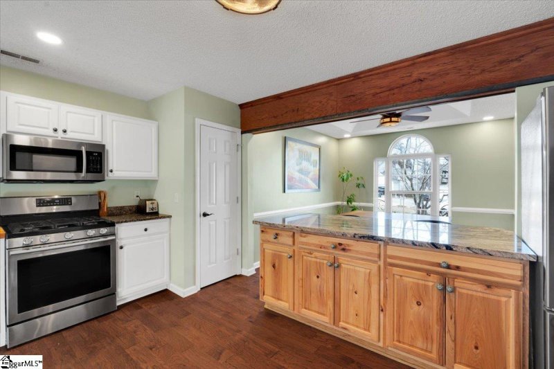 Property image 5 at 8 Palisades Way, Greenville, SC 29617