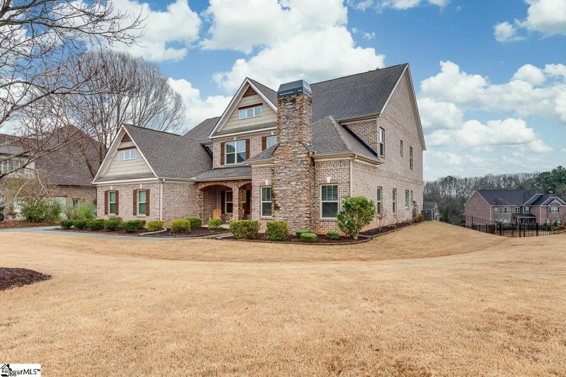 Property image 2 at 204 Tuxedo Lane, Greer, SC 29651