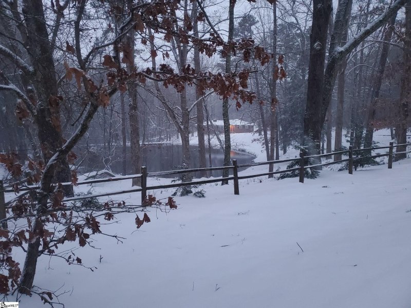201 Knollwood Drive