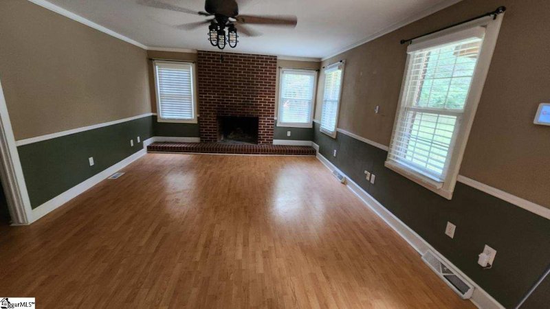 Property image 3 at 201 Knollwood Drive, Mauldin, SC 29662