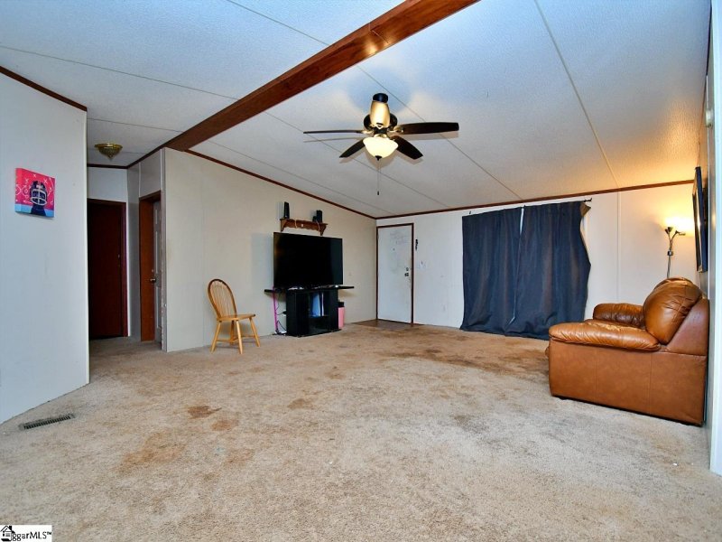 Property image 2 at 210 Penrose Lane, Wellford, SC 29385