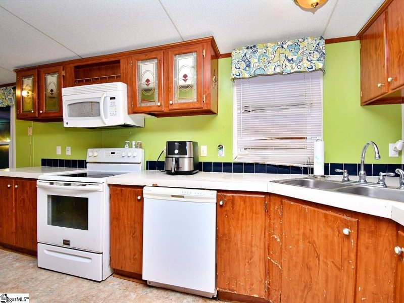 Property image 5 at 210 Penrose Lane, Wellford, SC 29385