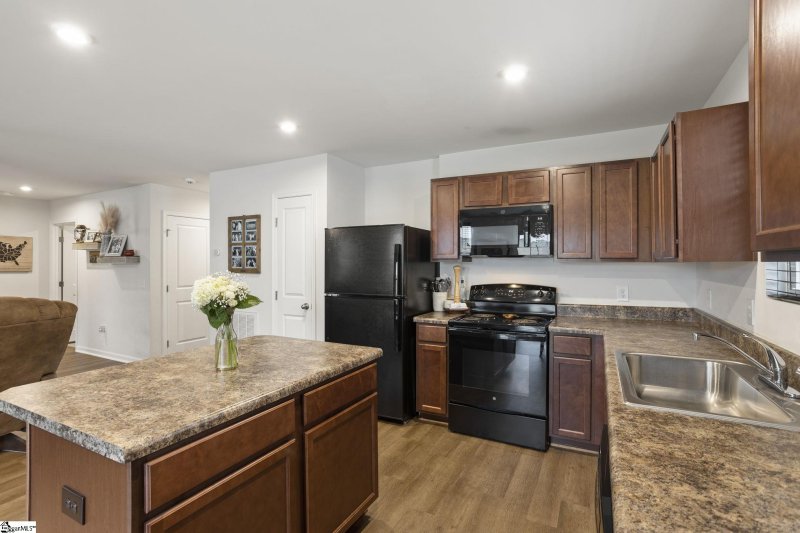 Property image 2 at 1018 Joseph Court, Woodruff, SC 29388
