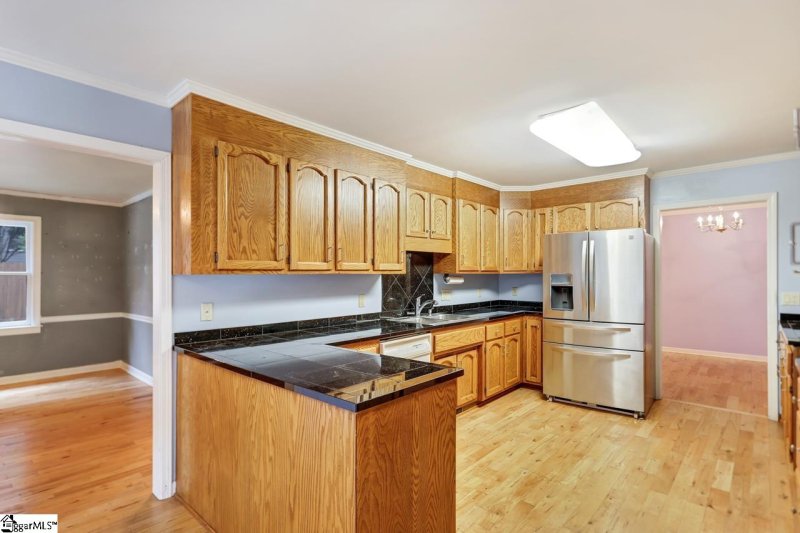 Property image 4 at 1 Maplecrest Drive, Greenville, SC 29615