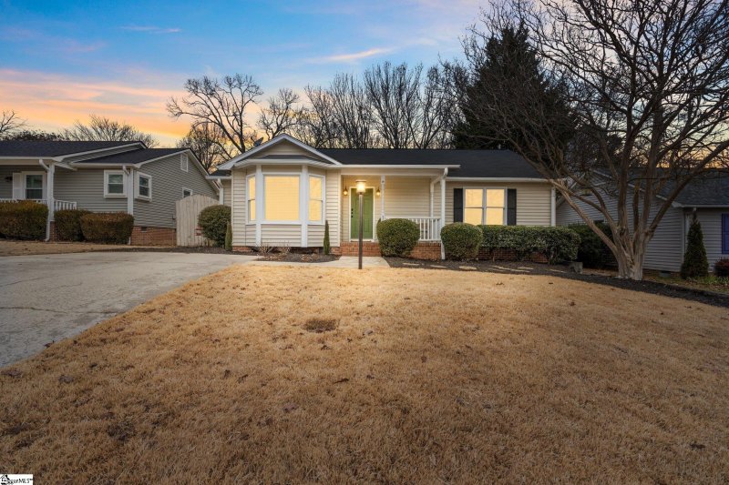 Property image 2 at 119 Charmer Way, Taylors, SC 29687