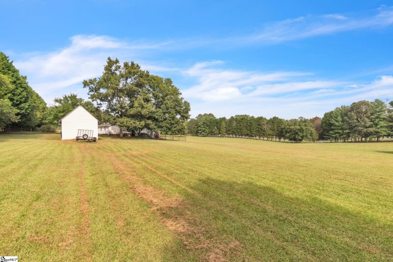 Property image 3 at 208 Bruce Meadow Road, Simpsonville, SC 29681