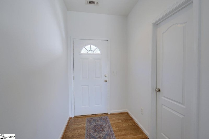 Property image 4 at 108 Ledgewood Way, Easley, SC 29642