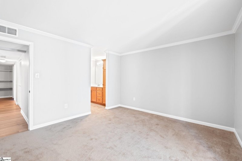 Property image 4 at 925 Cleveland Street, Greenville, SC 29601