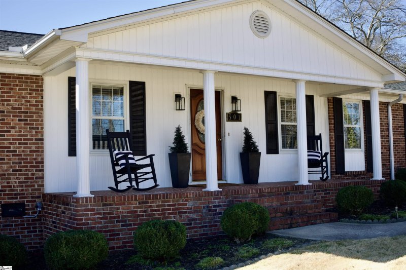 Property image 3 at 501 Confederate Circle, Taylors, SC 29687