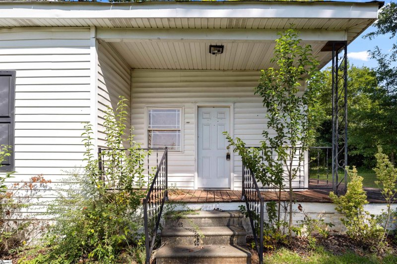 Property image 3 at 182 Otis Street, Greenville, SC 29605