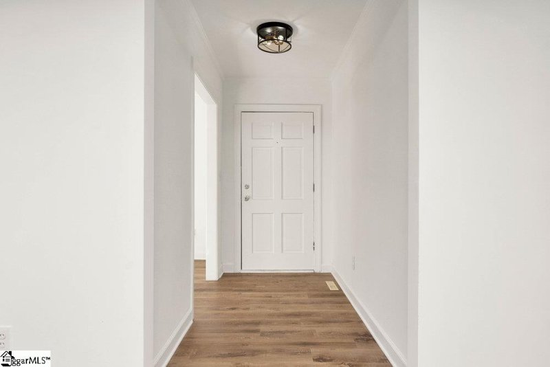 Property image 3 at 207 Azalea Court, Greenville, SC 29615