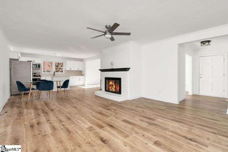 Property image 5 at 207 Azalea Court, Greenville, SC 29615