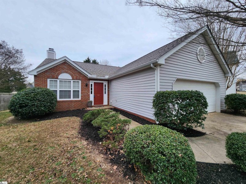 202 Fairview Lake Way