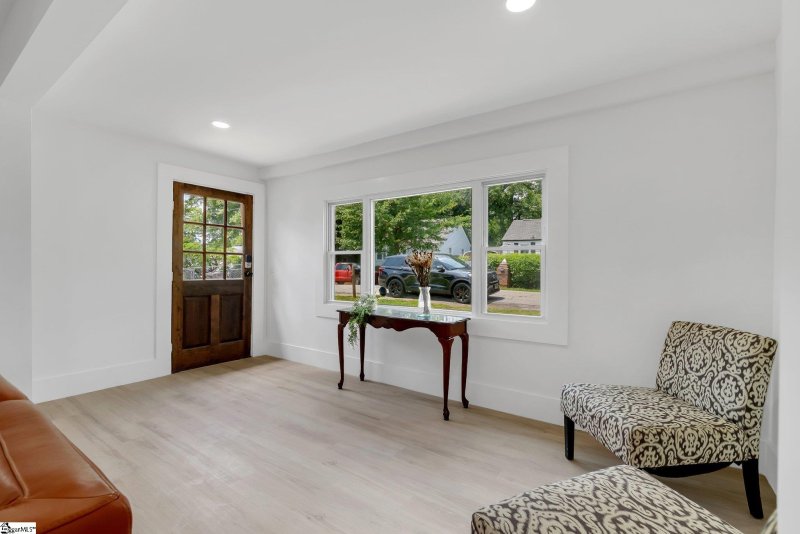 Property image 2 of 105 Monteith Circle in Augusta Ranches, Greenville, SC 29605