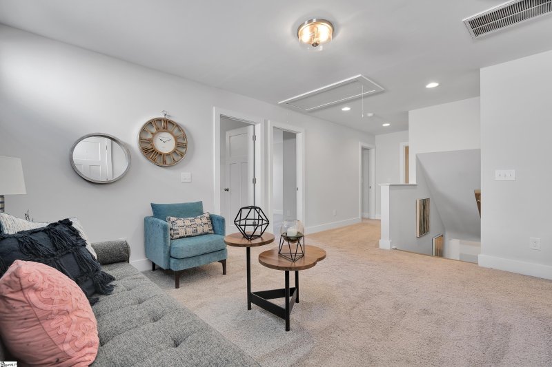 Property image 3 at 103 Strongridge Trail, Simpsonville, SC 29681