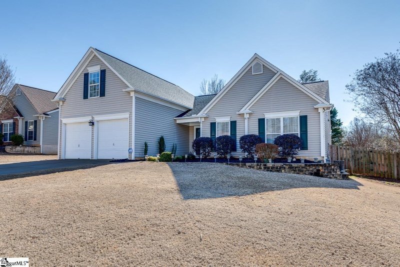 Property image 2 at 109 W Okaloosa Way, Simpsonville, SC 29680