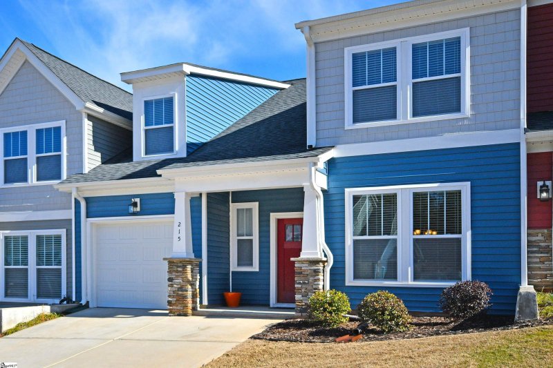 Property image 2 at 215 Rosecroft Drive, Easley, SC 29642