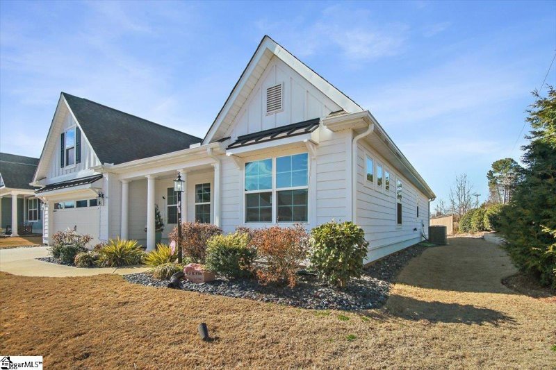 Property image 3 at 2 Bishop Lake Way, Taylors, SC 29687
