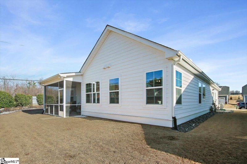 Property image 4 at 2 Bishop Lake Way, Taylors, SC 29687