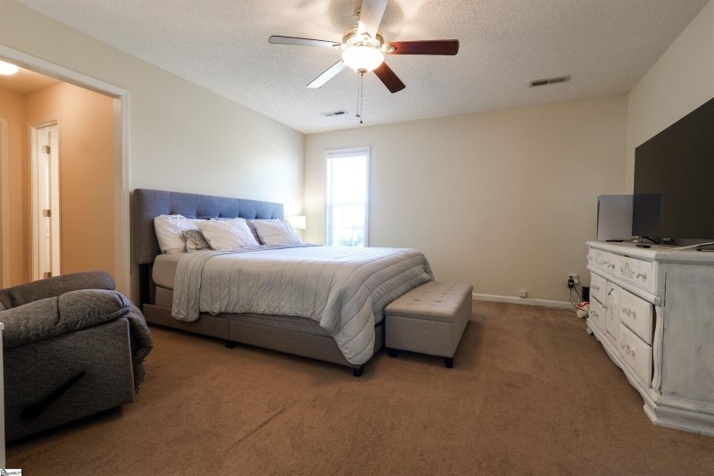 Property image 5 at 4 Grackle Court, Simpsonville, SC 29680