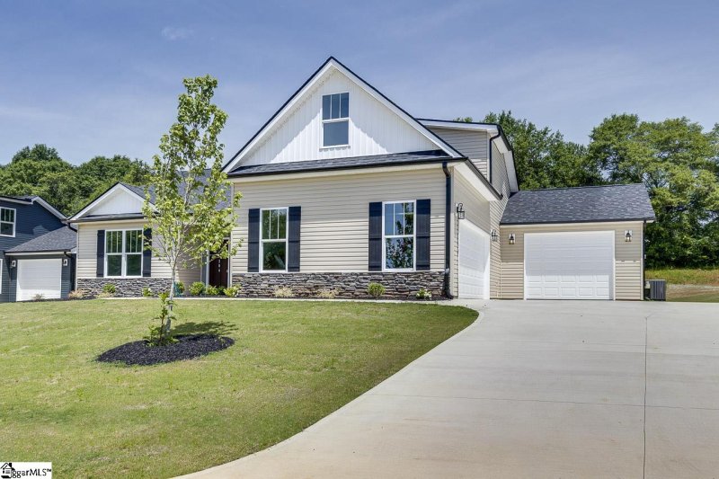 Property image 3 at 206 Legacy Lane, Pickens, SC 29657