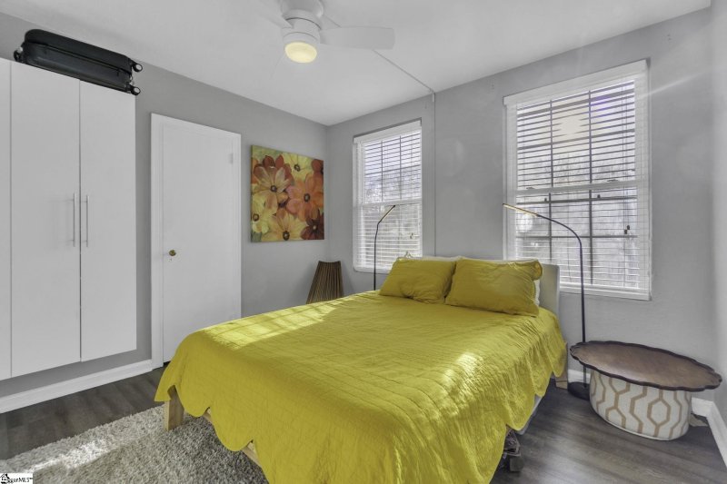Property image 2 at 601 Cleveland Street, Greenville, SC 29601-3842