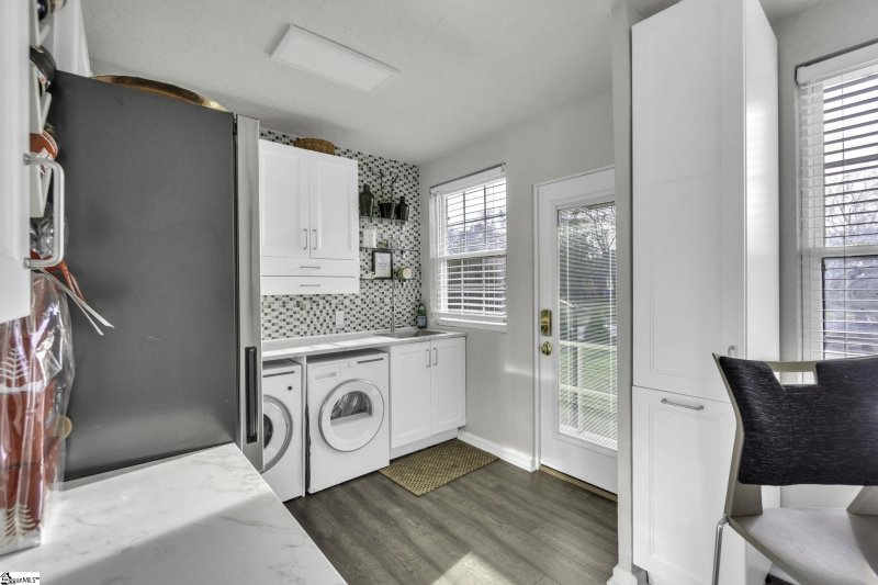 Property image 5 at 601 Cleveland Street, Greenville, SC 29601-3842