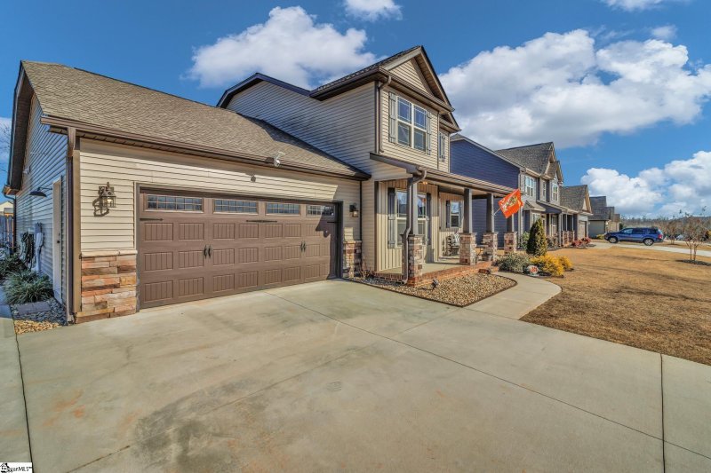 Property image 2 at 503 Turning Leaf Lane, Greer, SC 29651