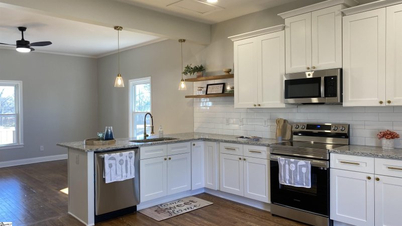 Property image 2 at 79 Wallace Street, Greenville, SC 29605