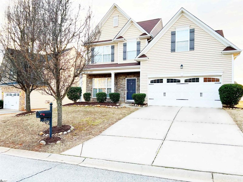 Property image 2 at 21 Shale Court, Greenville, SC 29607