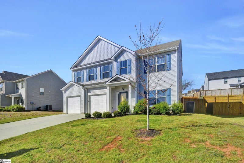 Property image 2 at 423 Jones Peak Drive, Simpsonville, SC 29681