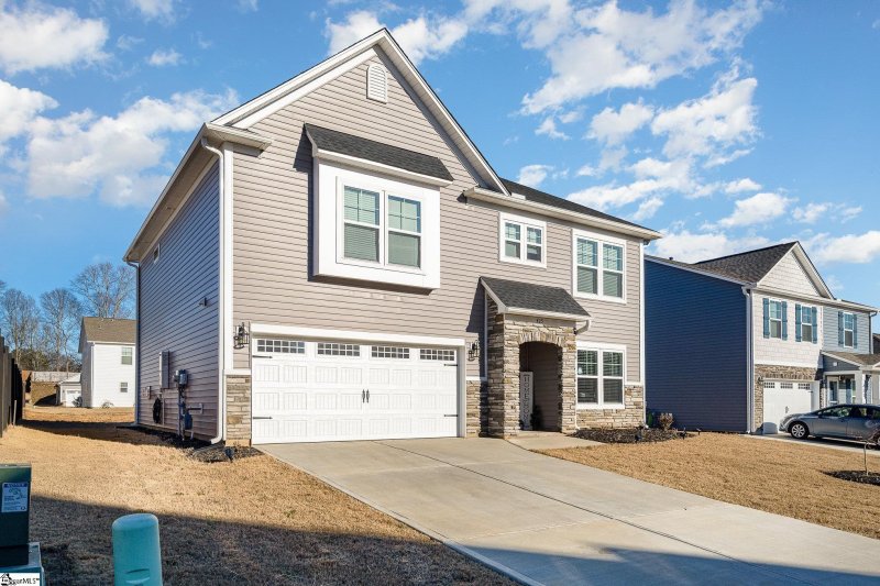 Property image 2 at 425 Icebow Road, Fountain Inn, SC 29644