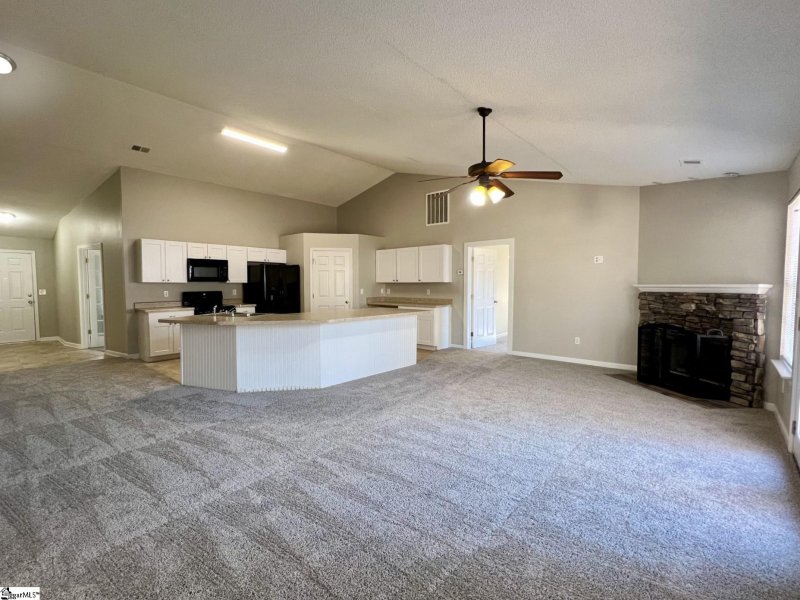 Property image 3 at 1 Fishing Run Court, Taylors, SC 29687