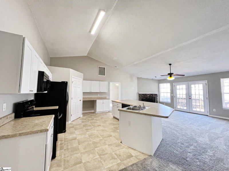 Property image 4 at 1 Fishing Run Court, Taylors, SC 29687