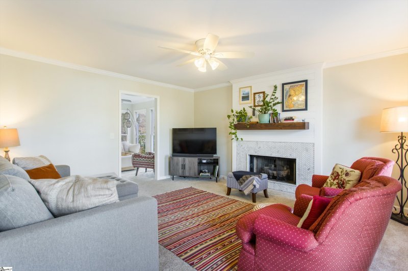 Property image 2 at 9 Black Knob Court, Greenville, SC 29609