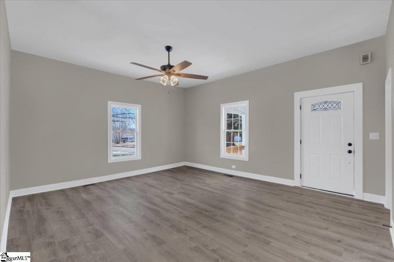 Property image 5 at 4 20th Street, Greer, SC 29651-3124