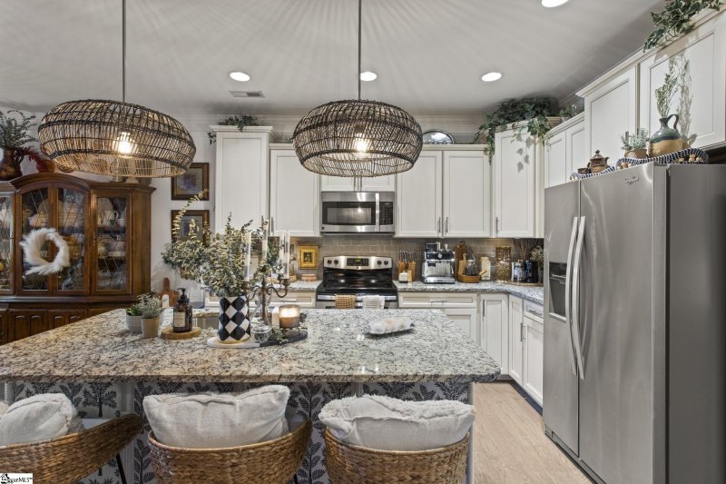 Property image 3 at 704 Daisy Hill Lane, Simpsonville, SC 29682