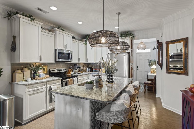 Property image 4 at 704 Daisy Hill Lane, Simpsonville, SC 29682