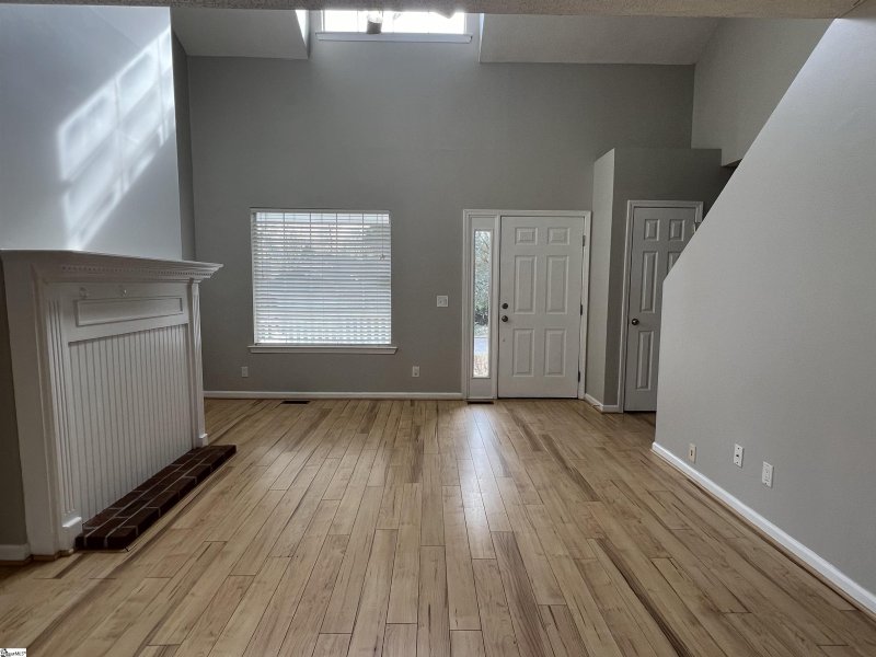 Property image 2 at 14 Wooddale Court, Simpsonville, SC 29681