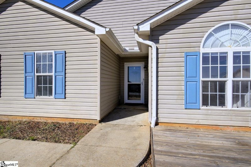 Property image 2 at 200 Merlin Court, Simpsonville, SC 29680