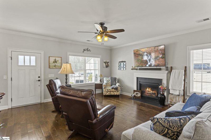 Property image 3 at 331 Avendell Drive, Easley, SC 29642