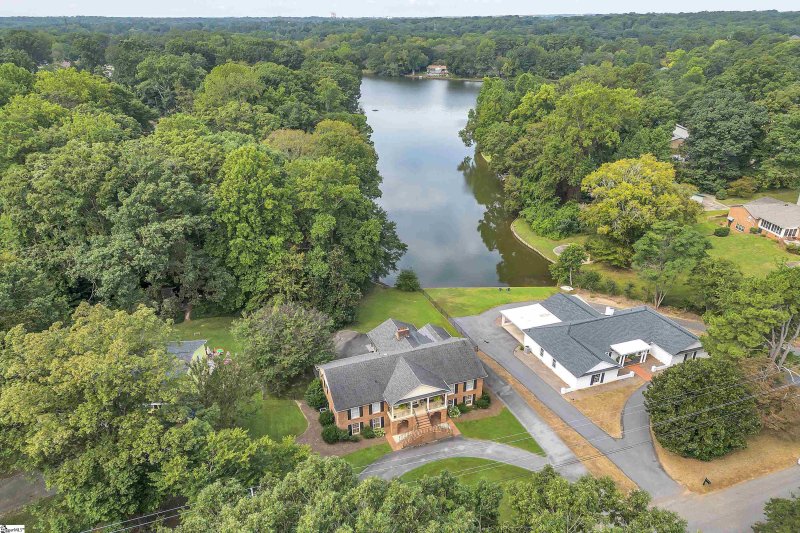 Property image 2 at 216 Winfield Drive, Spartanburg, SC 29307