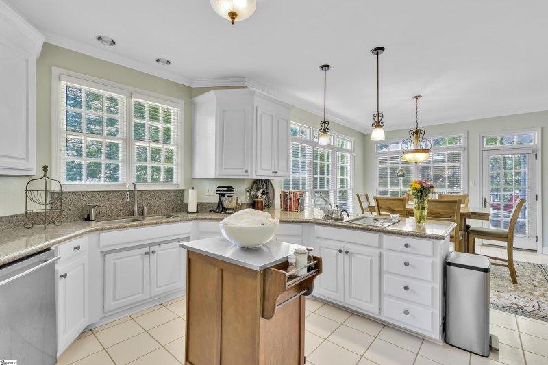 Property image 5 at 200 English Oak Court, Spartanburg, SC 29306