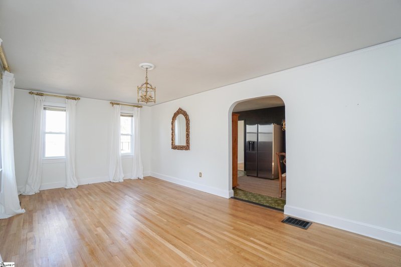 Property image 5 at 303 High Valley Boulevard, Greenville, SC 29605