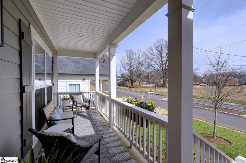 Property image 3 at 10 S Textile Avenue, Greenville, SC 29611